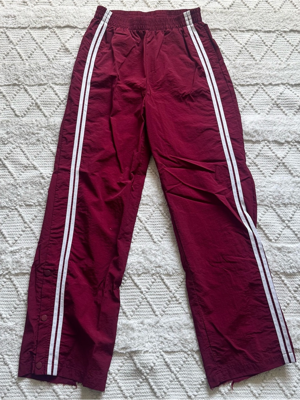 No Boundaries Women’s Maroon Track Pants with White Side Stripes Size M 8-10